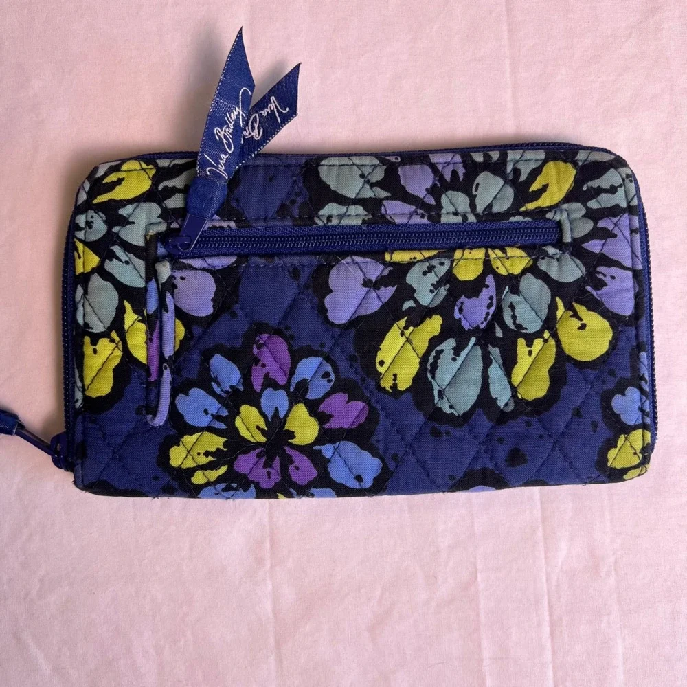 Vera Bradley Indigo Pop Wristlet Wallet OS Floral Zip Around Retired Boho Chic